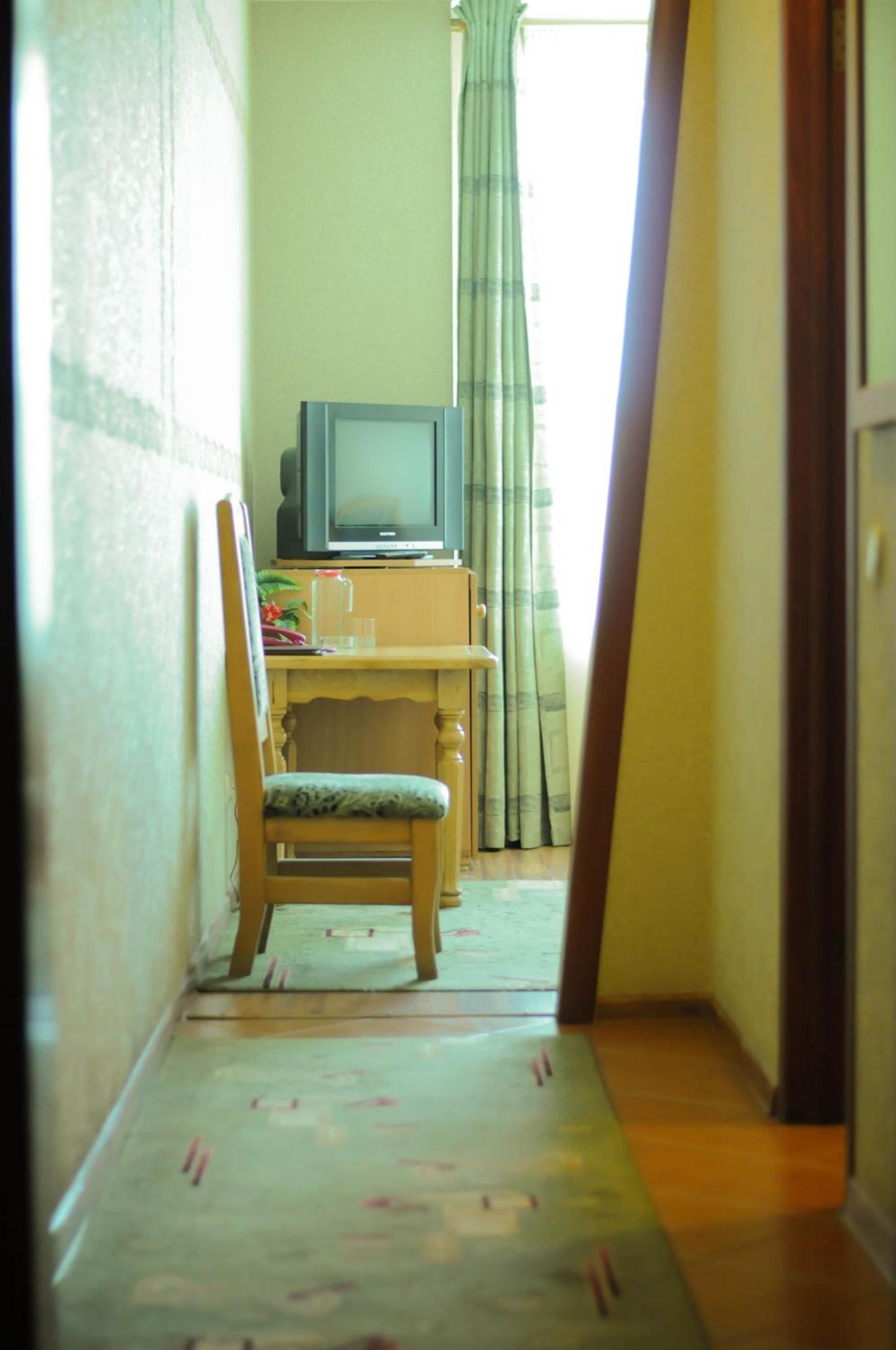 Don Kihot Hotel Novovolyns'k Zimmer foto