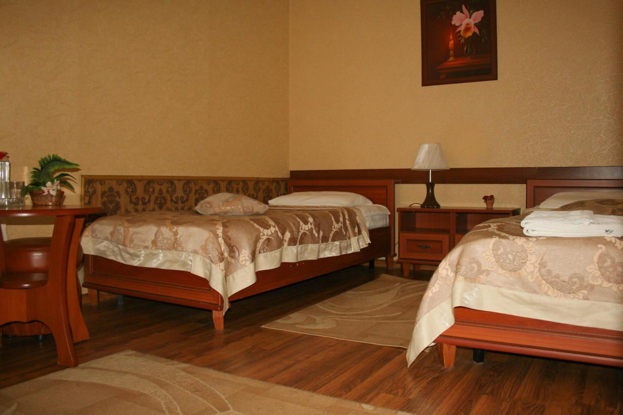 Don Kihot Hotel Novovolyns'k Zimmer foto